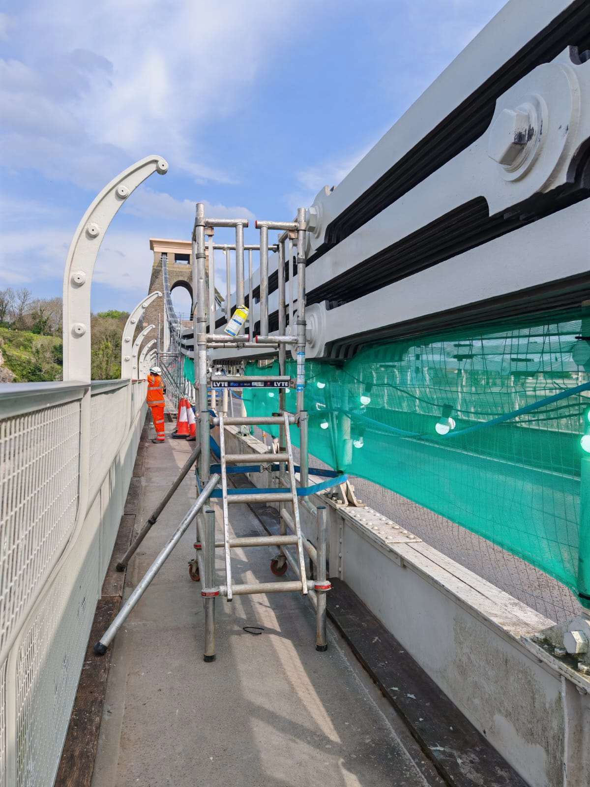 Mobile scaffolding